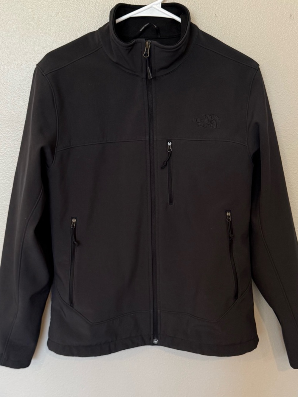 The North Face Men’s Black Lightweight Softshell Jacket